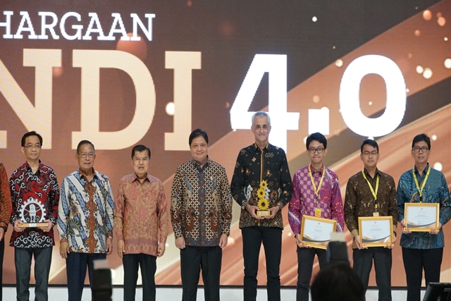 Smart Factory Schneider Electric Raih Penghargaan Sebagai A National Lighthouse for Indonesia